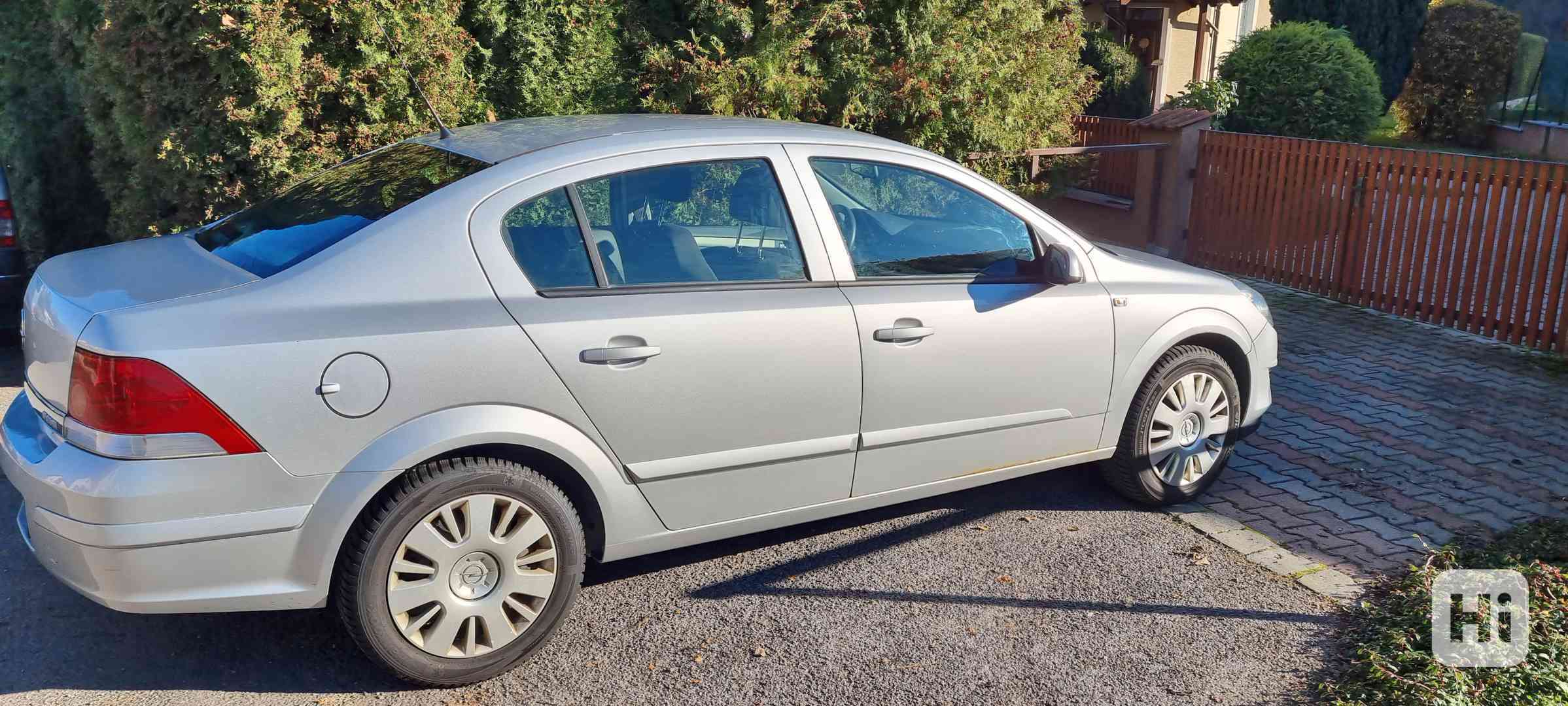 Opel Astra, 1.7 CDTI - foto 1