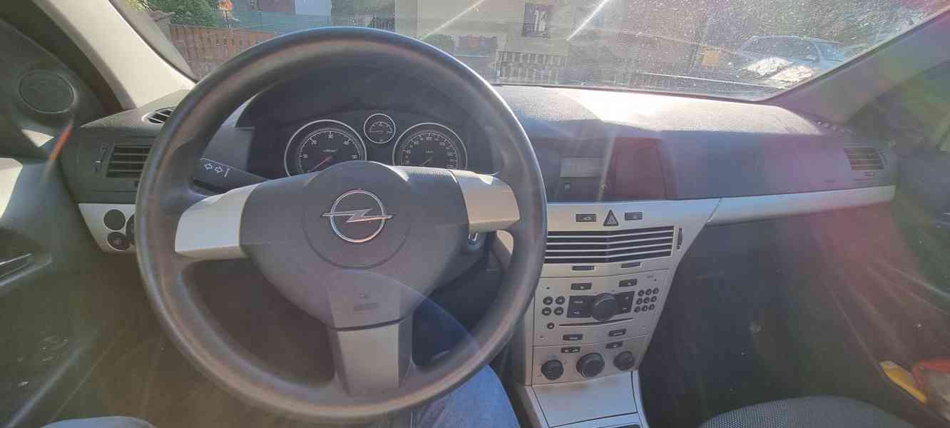 Opel Astra, 1.7 CDTI - foto 3