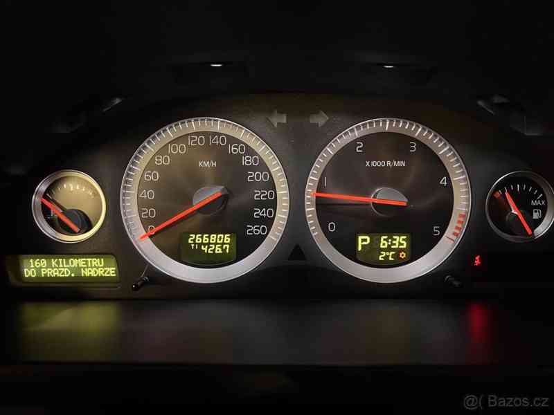Volvo XC90 2,4   2011, 2.4 D5 147kW - foto 4