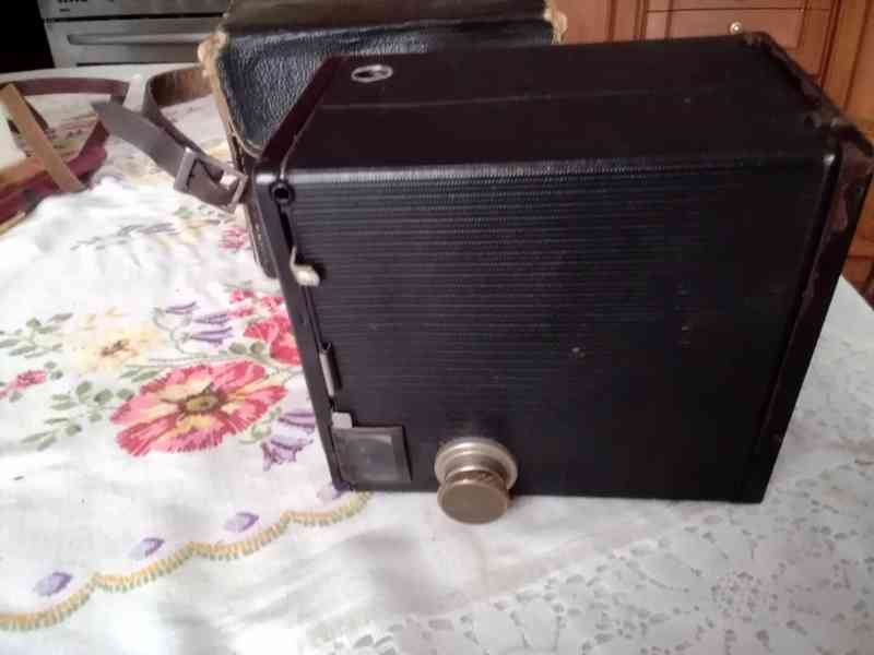 historický fotoaparát AGFA-box  s koženou brašnou - foto 6