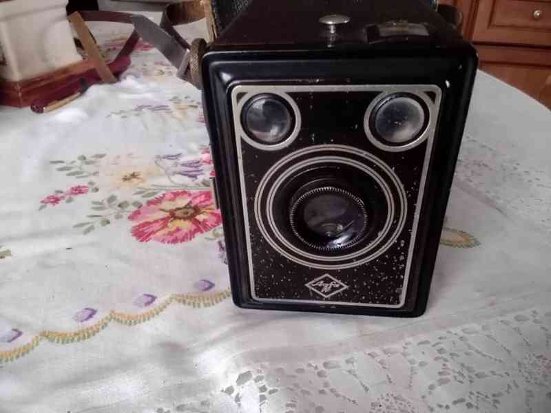 historický fotoaparát AGFA-box  s koženou brašnou - foto 10
