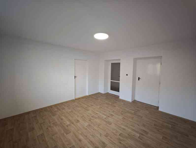 Pronájem bytu 2+1 71 m², Pardubice - Zelené Předměstí - foto 3