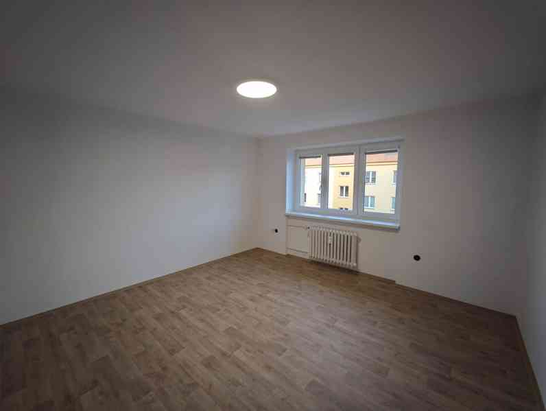 Pronájem bytu 2+1 71 m², Pardubice - Zelené Předměstí - foto 2