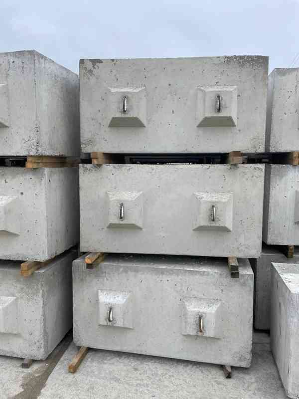 Betonové bloky - foto 4
