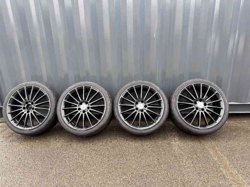 AMG kola 19 Mercedes 5x112 ET43 A45 CLA C E originál 🔥 - foto 2