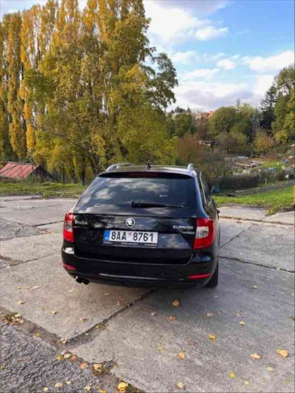 Škoda Superb 2,0   Škoda Superb Combi - foto 2