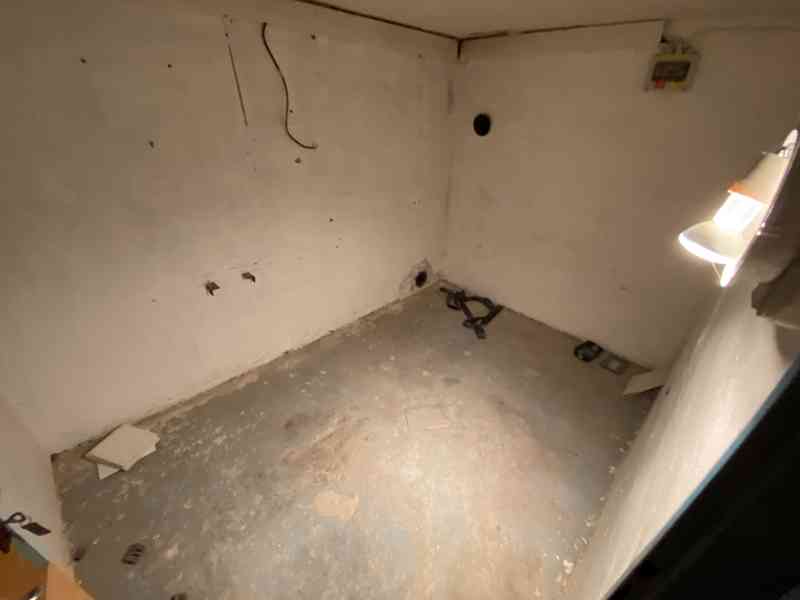 Prodám bývalý kryt civilní obrany - podzemní bunkr 70 m2 - foto 9
