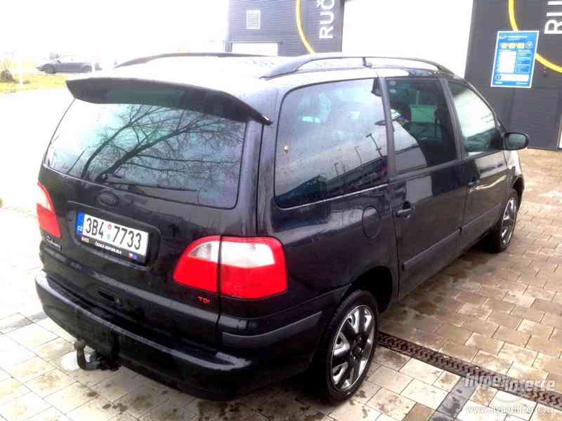 FORD GALAXY 1.9DI 96kw,GHIA,TAŽNÉ ZAŘÍZENÍ,DIGI.KLIMA,PAL.PC - foto 3