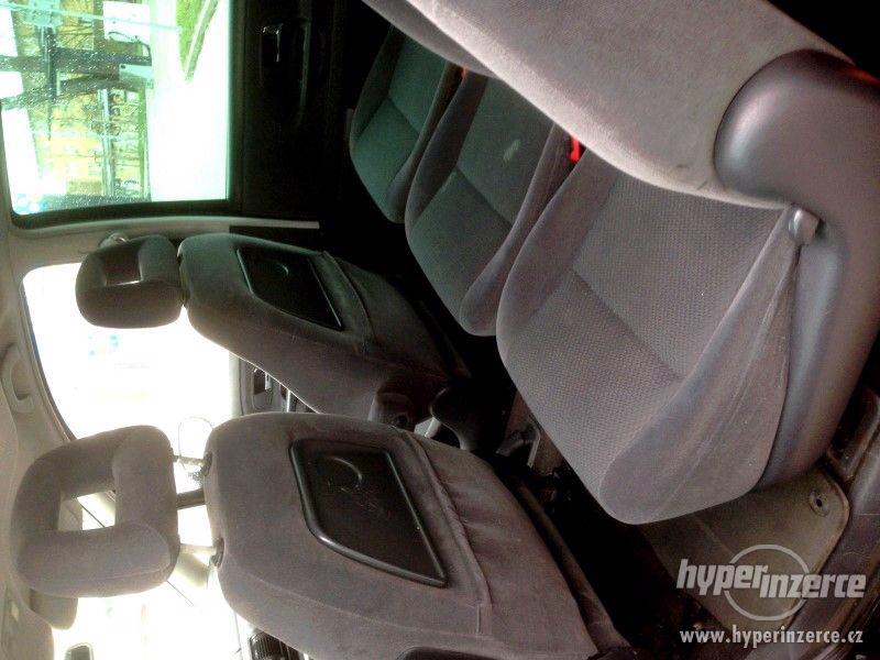 FORD GALAXY 1.9DI 96kw,GHIA,TAŽNÉ ZAŘÍZENÍ,DIGI.KLIMA,PAL.PC - foto 8