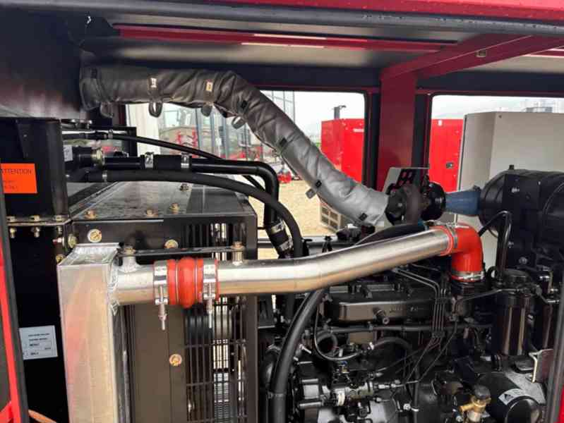 Nouzový dieselagregát 110 kVA / 88 kW, VALTRA AGCO VG 110 EM - foto 3