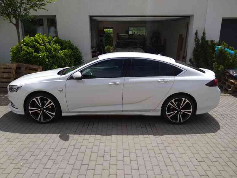 Opel Insignia OPC Line 154kW, 4x4, bílá perleť, skryté tažné - foto 3