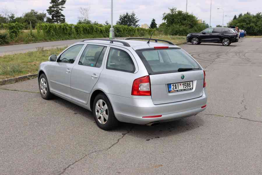 Škoda Octavia 2 Combi 1.6 TDI 77 kW - foto 3