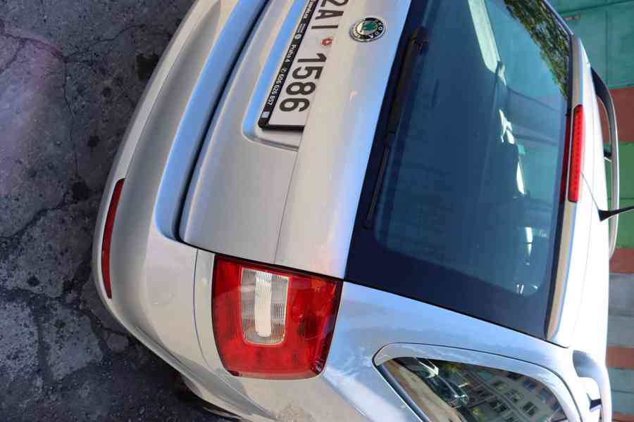 Škoda Octavia 2 Combi 1.6 TDI 77 kW - foto 8
