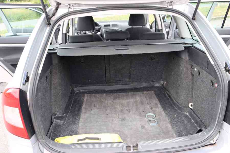 Škoda Octavia 2 Combi 1.6 TDI 77 kW - foto 19