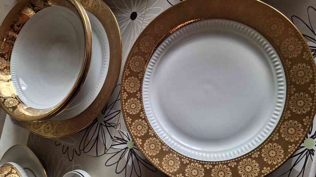 luxusní 25 dílná zlatá jídelní souprava porcelánu - foto 7