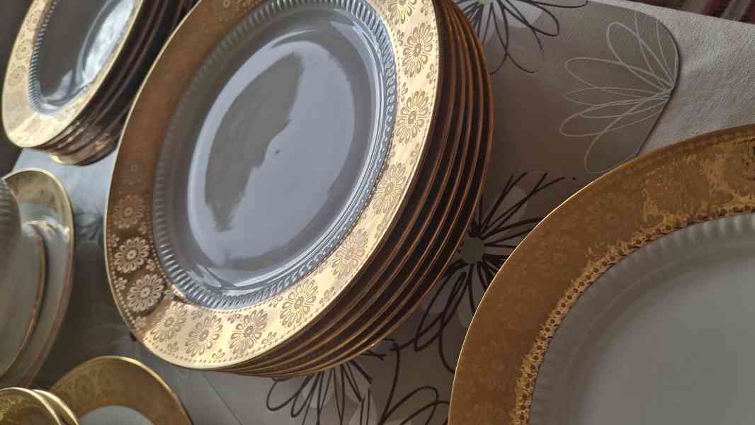 luxusní 25 dílná zlatá jídelní souprava porcelánu - foto 9