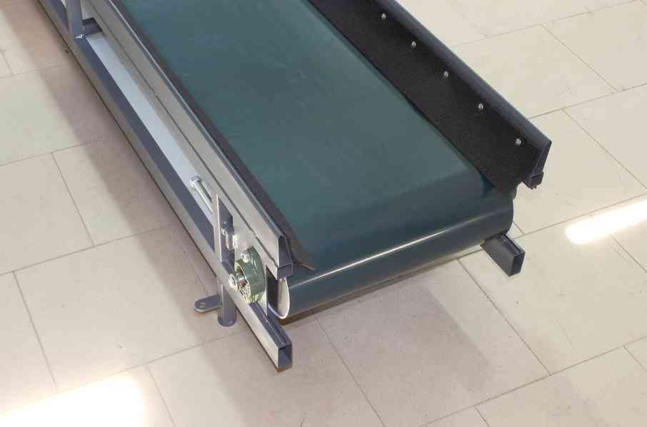 Pásový dopravník 300x40 cm s motorem, hladký - foto 3