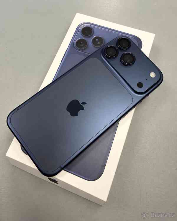 Poškozený iPhone 17 Pro Max 512GB Deep Blue - foto 2