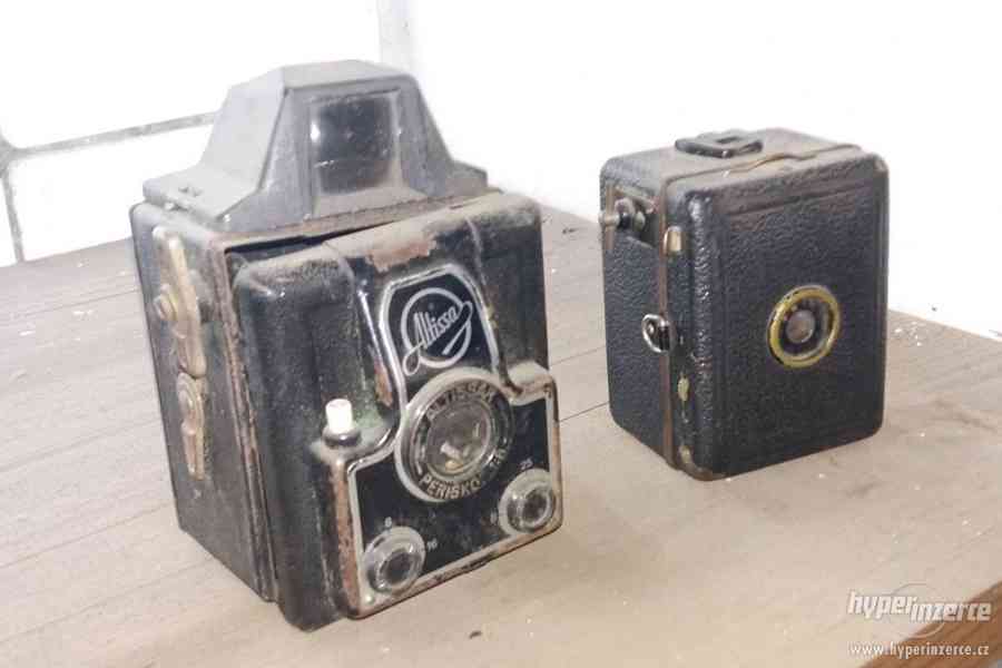 Staré fotoaparáty a příslušenství - foto 3