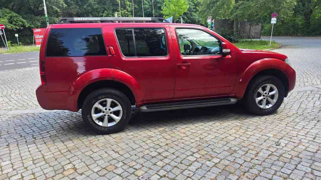 Nissan Pathfinder 2.5 dCi SE 140kw - foto 12
