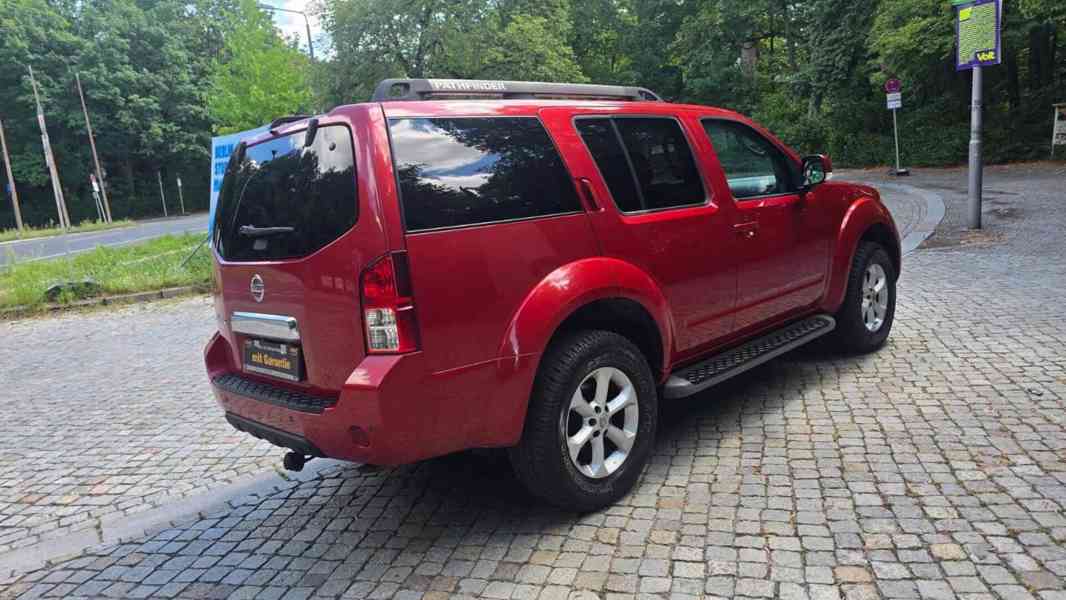 Nissan Pathfinder 2.5 dCi SE 140kw - foto 6