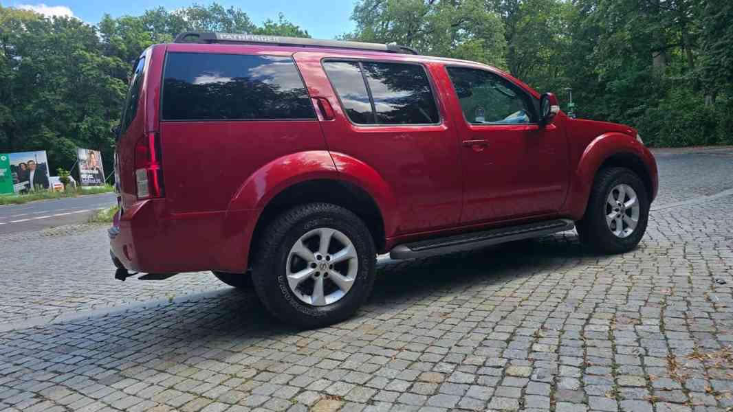 Nissan Pathfinder 2.5 dCi SE 140kw - foto 16