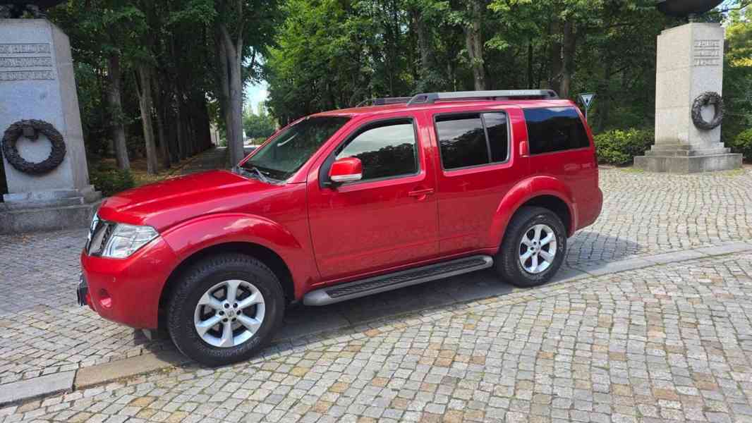 Nissan Pathfinder 2.5 dCi SE 140kw - foto 4