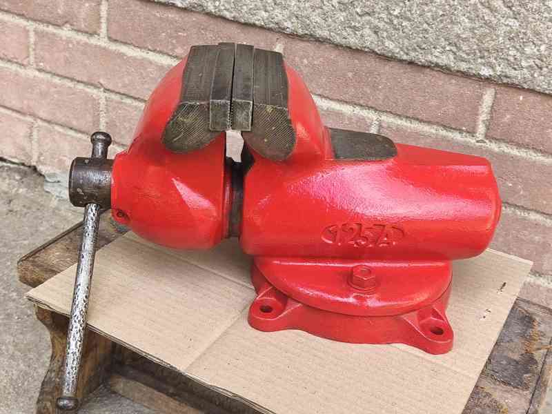 Prodám VELKÝ dílenský Profi Svěrák York 125.  - foto 6