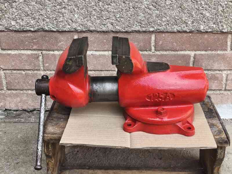 Prodám VELKÝ dílenský Profi Svěrák York 125.  - foto 2