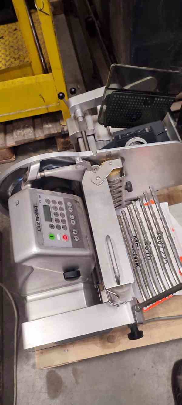 Nářezový stroj automatický - foto 9