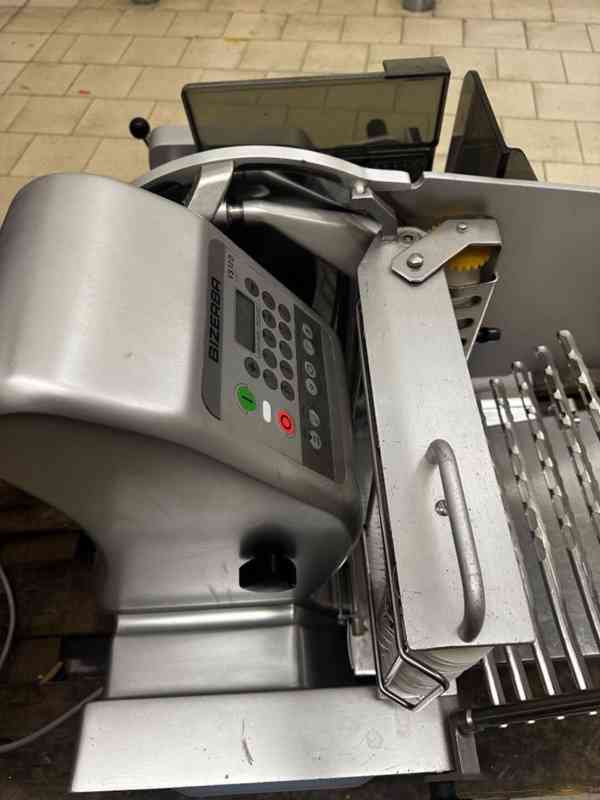Nářezový stroj automatický - foto 3