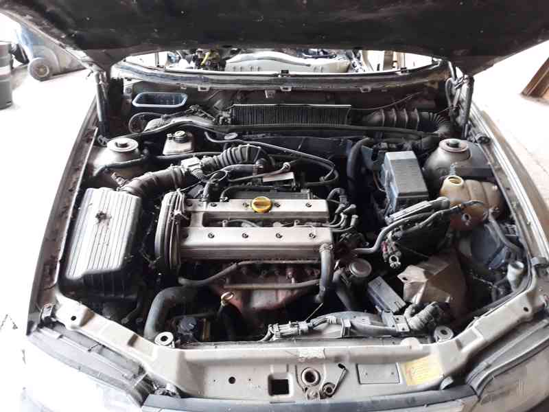 Motor a převodovka Opel Vectra - foto 1