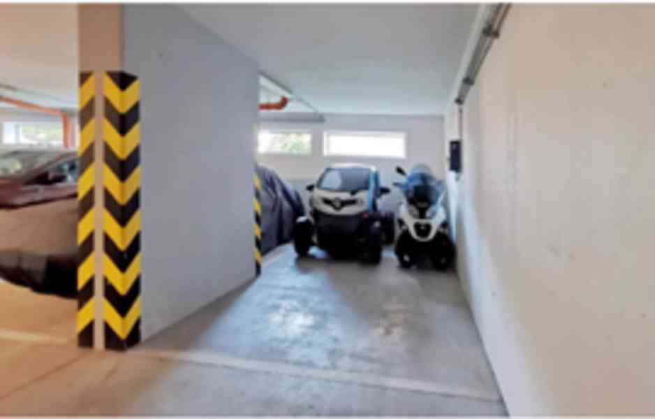pronájem 1/2 garážového stání 6 m² Brno Žebětín Křepelčí - foto 3