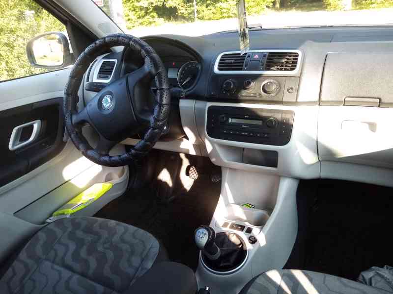 Skoda Roomster 1,4 TDi - foto 6