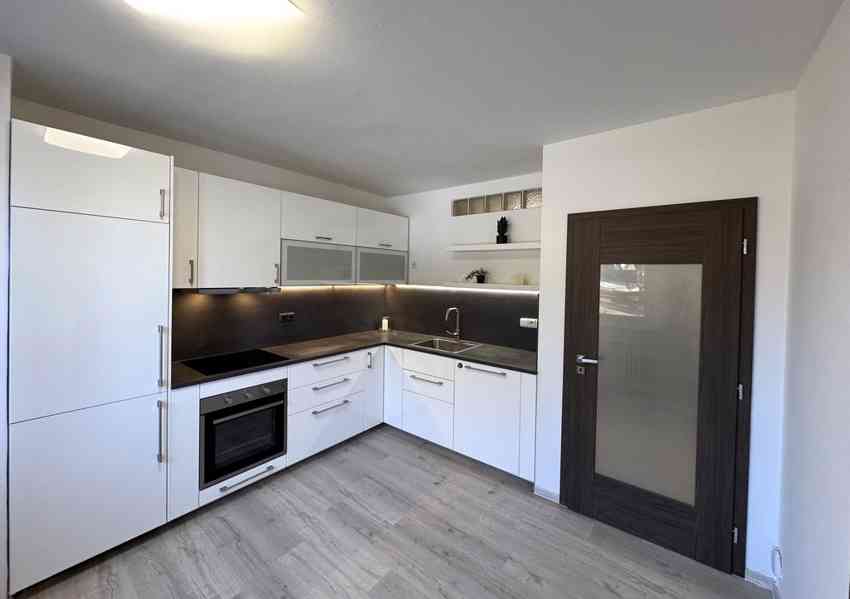 PRONÁJEM BYTU 1+1 S BALKÓNEM,  BRNO – KOHOUTOVICE - foto 3