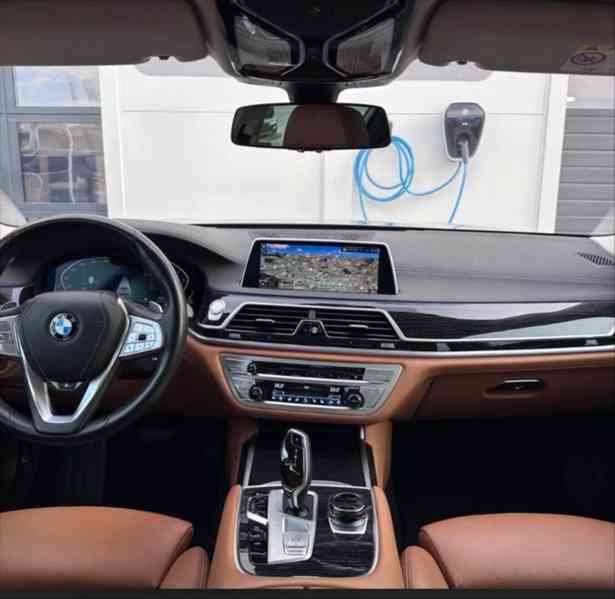 BMW Řada 7 740d xDrive - foto 5