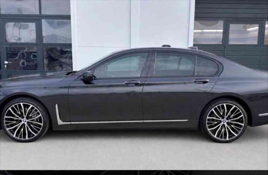 BMW Řada 7 740d xDrive - foto 7