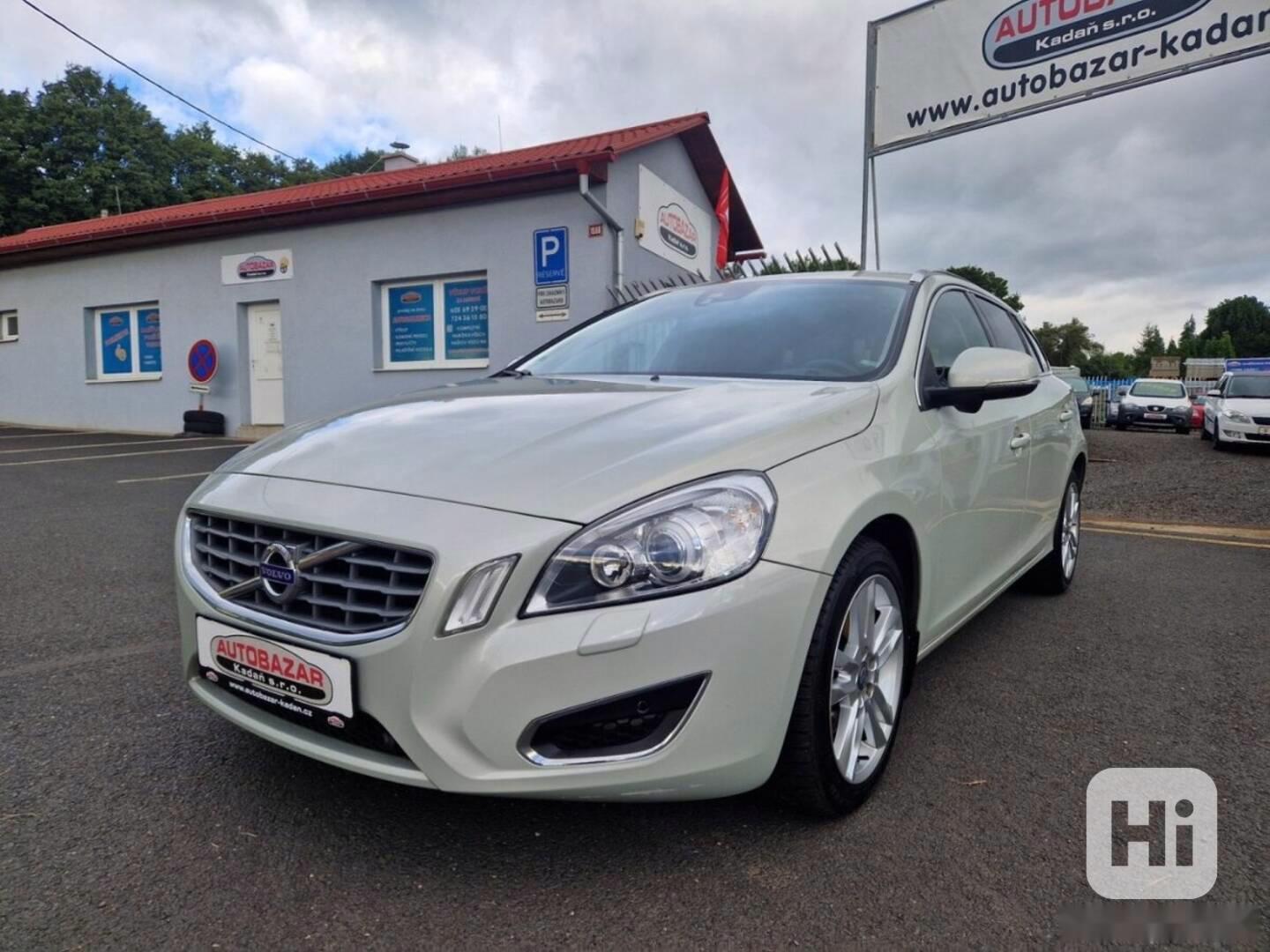 Volvo V60, 2.0 D3,TOP STAV,VÝBAVA - foto 1