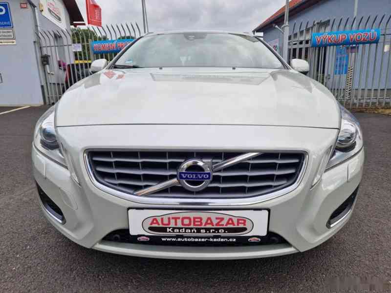 Volvo V60, 2.0 D3,TOP STAV,VÝBAVA - foto 9