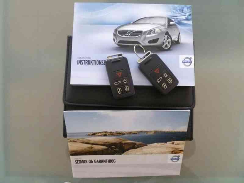 Volvo V60, 2.0 D3,TOP STAV,VÝBAVA - foto 20
