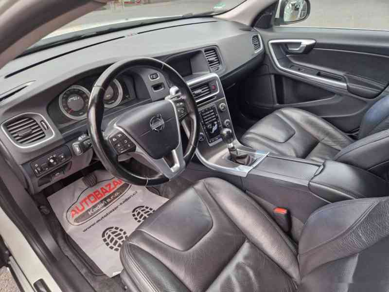Volvo V60, 2.0 D3,TOP STAV,VÝBAVA - foto 13