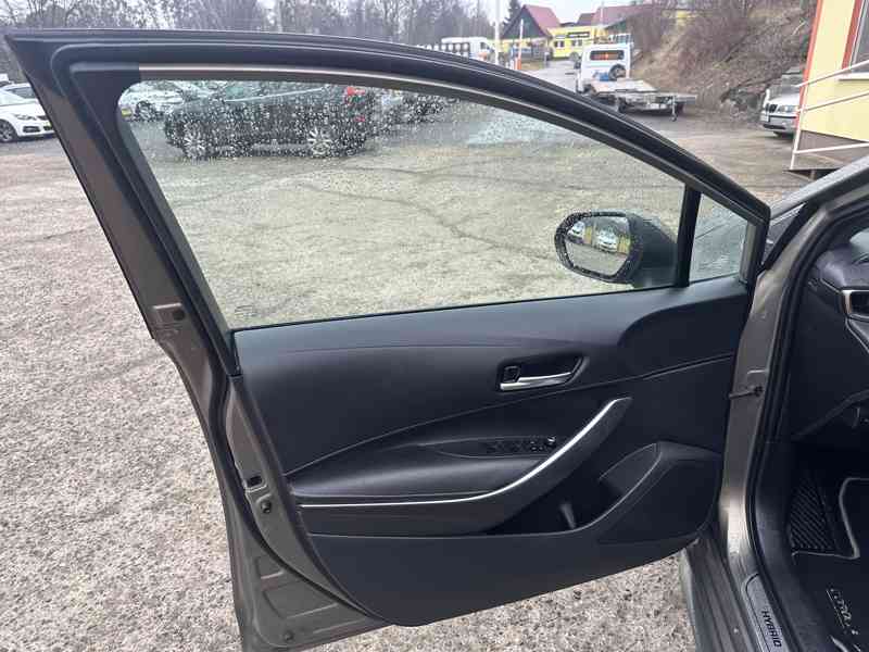 Toyota Corolla 2.0 Hybrid/1MAJ/Serv.Knih - foto 11