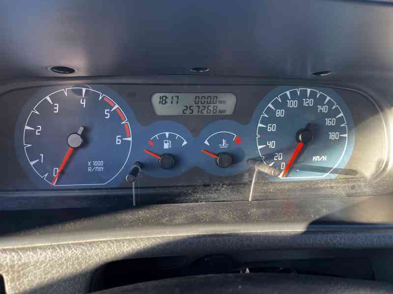 Nissan Terrano 2 2.7 TD nová STK - foto 7