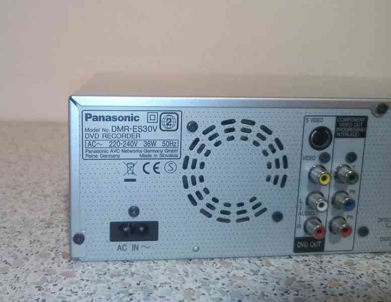 VHS/DVD rekordér Panasonic DMR-ES30 - foto 8