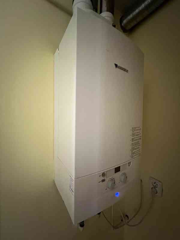 Kompletní plynový  turbo kotel Junkers (Bosch)  –  Levně. - foto 3
