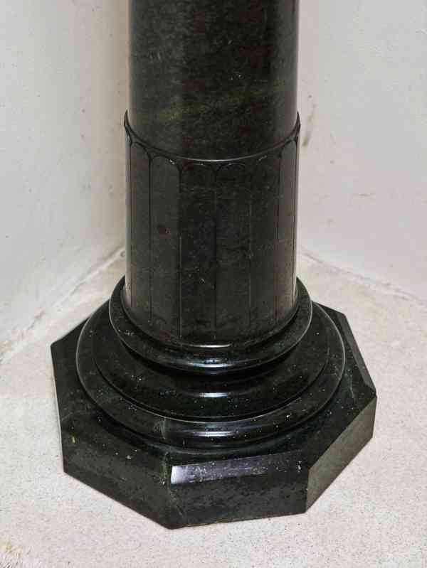 Mramorový sloup/ podstavec 19. století zelený mramor - foto 3