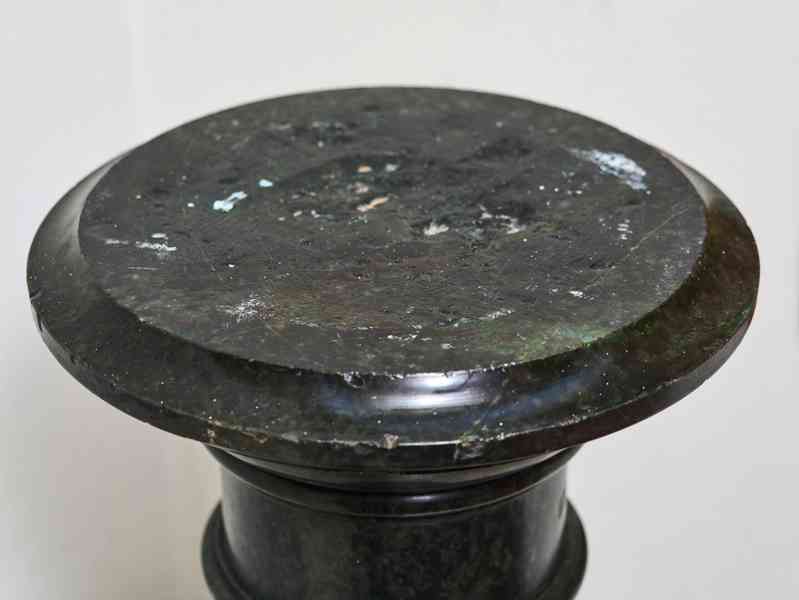 Mramorový sloup/ podstavec 19. století zelený mramor - foto 5