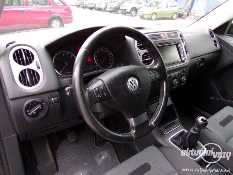 Volkswagen Tiguan 2.0, nafta, r.v. 2009 - foto 12