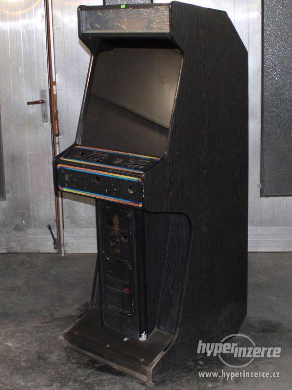 Zábavní herní hrací automat Leisure 2000 CUSTOM - foto 1