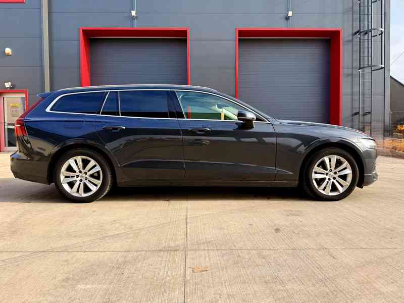 Volvo V60 D4 140 kW – Keyless, Kamera, po rozvodech TOP STAV - foto 2